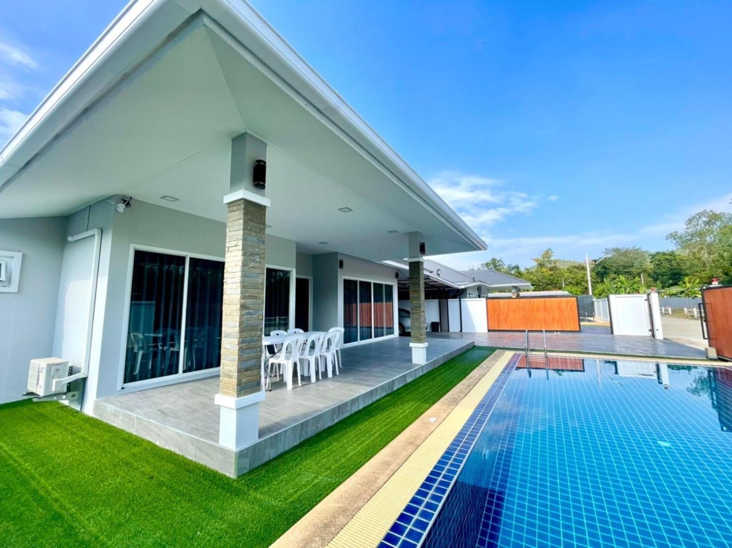 Saeng Neua Pool Villa Kaeng Krachan แสงเหนือพูลวิลล่าแก่งกระจาน Exterior photo